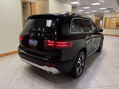 Night Black 2025 Mercedes-Benz GLB 250 Base