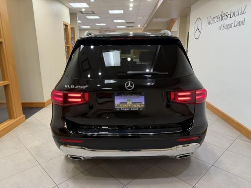 Night Black 2025 Mercedes-Benz GLB 250 Base