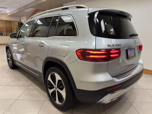 2025 Mercedes-Benz GLB 250 Base