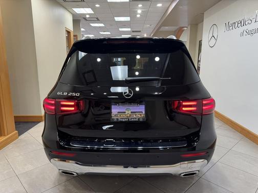 2026 Mercedes-Benz GLB 250 Base