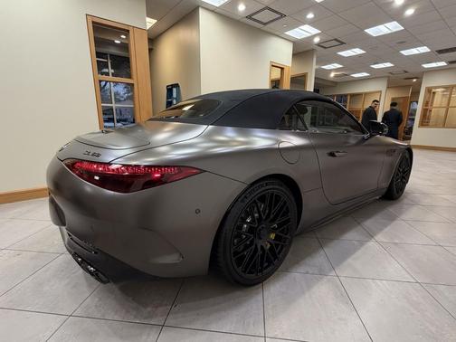 2022 Mercedes-Benz AMG SL 63 Base