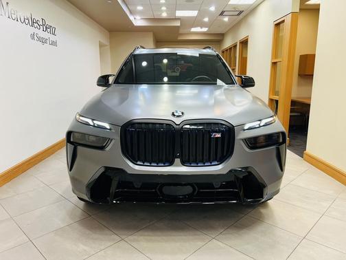 2024 BMW X7 M60i