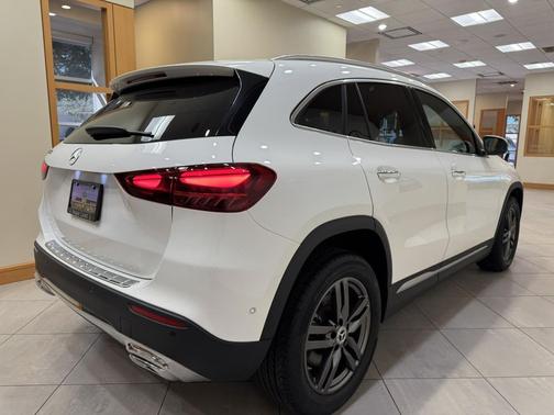 2025 Mercedes-Benz GLA 250 4MATIC