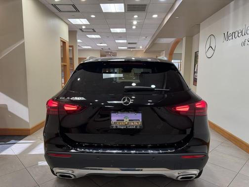 2025 Mercedes-Benz GLA 250 4MATIC