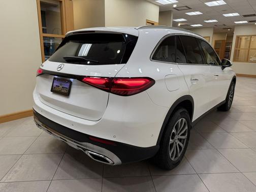 2025 Mercedes-Benz GLC 300 Base