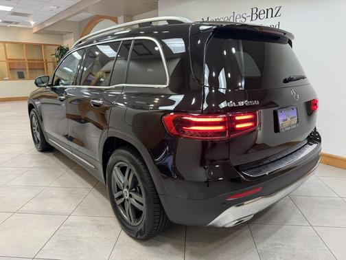 2025 Mercedes-Benz GLB 250 Base