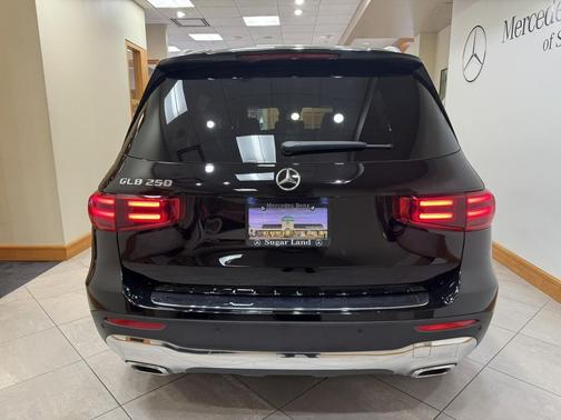 2025 Mercedes-Benz GLB 250 Base