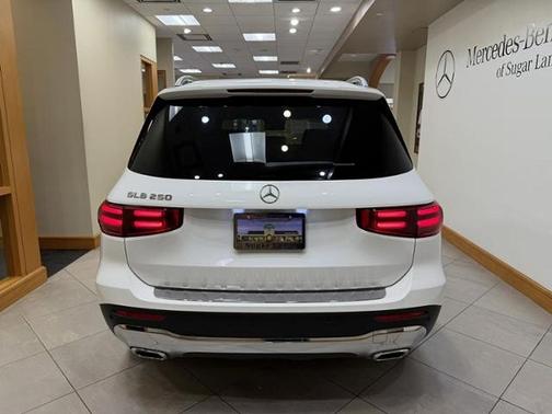 Polar White 2025 Mercedes-Benz GLB 250 Base
