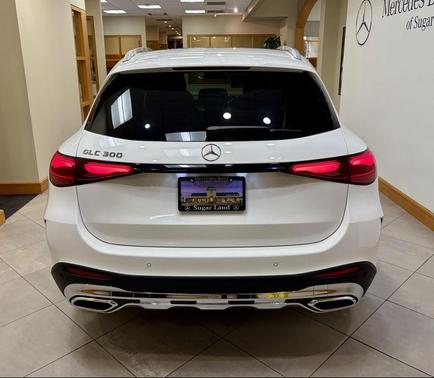 Polar White 2026 Mercedes-Benz GLC 300 Base