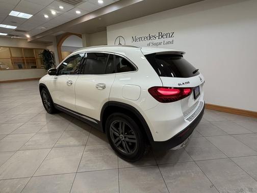 Polar White 2025 Mercedes-Benz GLA 250 4MATIC
