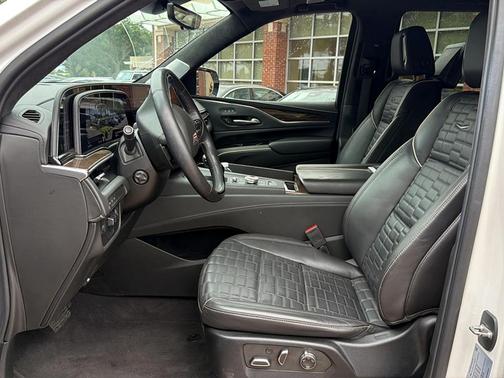 Crystal White Tricoat 2023 Cadillac Escalade Sport Platinum