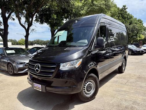 2025 Mercedes-Benz Sprinter 2500 Standard Roof