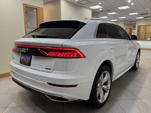 2023 Audi Q8 55 Premium