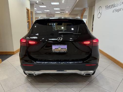 Night Black 2025 Mercedes-Benz GLA 250 4MATIC