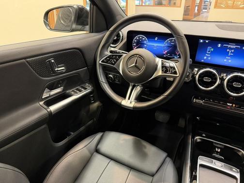 Night Black 2025 Mercedes-Benz GLA 250 4MATIC