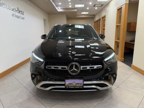 Night Black 2025 Mercedes-Benz GLA 250 4MATIC