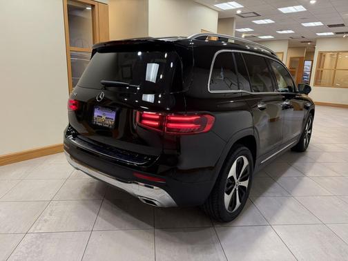 2025 Mercedes-Benz GLB 250 Base