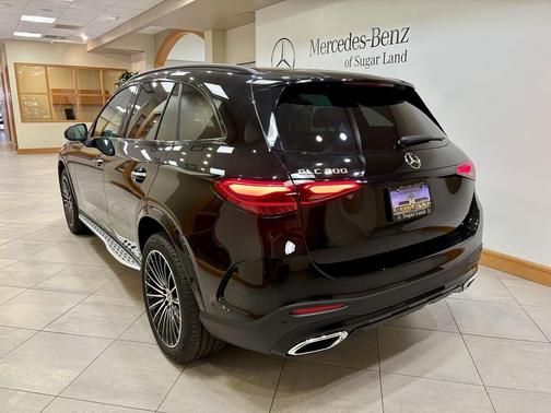 2026 Mercedes-Benz GLC 300 Base