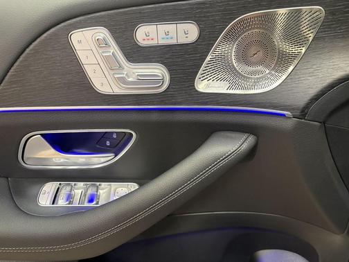 Obsidian Black Metallic 2026 Mercedes-Benz GLE 450 4MATIC