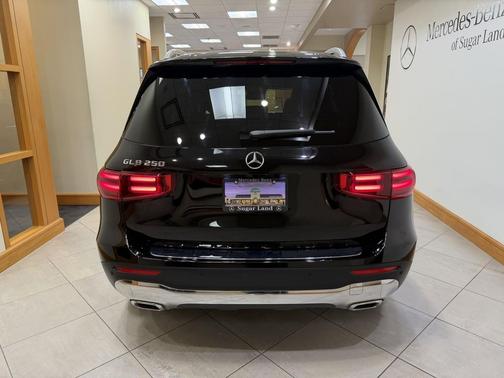 Night Black 2025 Mercedes-Benz GLB 250 Base