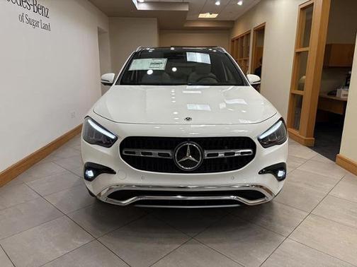Polar White 2026 Mercedes-Benz GLA 250 4MATIC