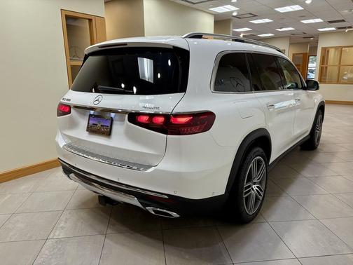 2025 Mercedes-Benz GLS 450 4MATIC