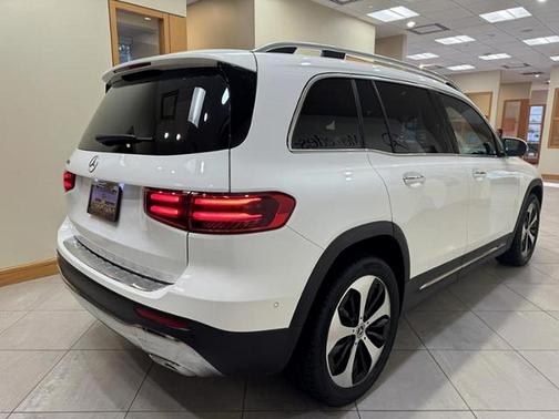 Polar White 2025 Mercedes-Benz GLB 250 Base