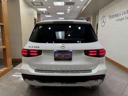 Polar White 2025 Mercedes-Benz GLB 250 Base