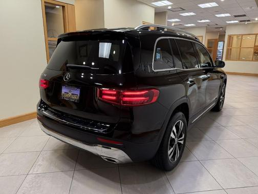 Night Black 2025 Mercedes-Benz GLB 250 Base