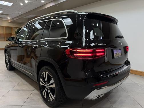Night Black 2025 Mercedes-Benz GLB 250 Base