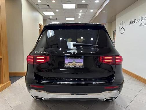 Night Black 2025 Mercedes-Benz GLB 250 Base