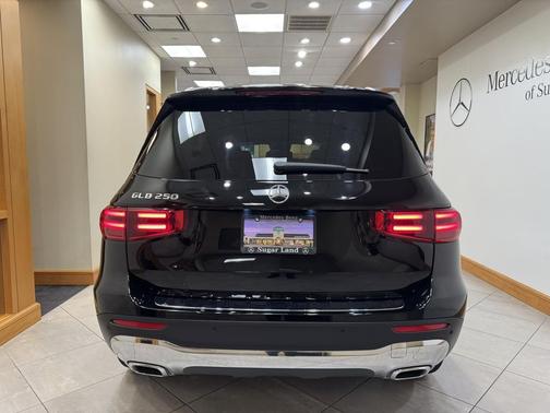 Night Black 2025 Mercedes-Benz GLB 250 Base