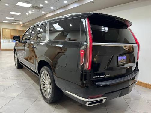 2024 Cadillac Escalade ESV Premium Luxury
