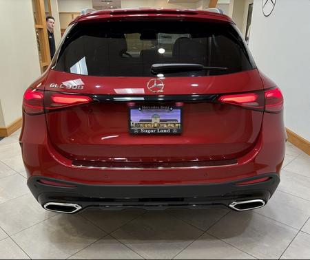 2025 Mercedes-Benz GLC 300 Base