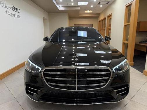 Obsidian Black Metallic 2026 Mercedes-Benz S-Class 4MATIC