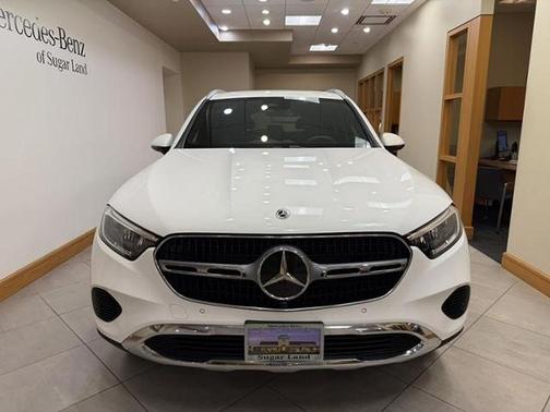 Polar White 2025 Mercedes-Benz GLC 300 Base