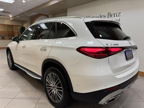 2026 Mercedes-Benz GLC 300 Base