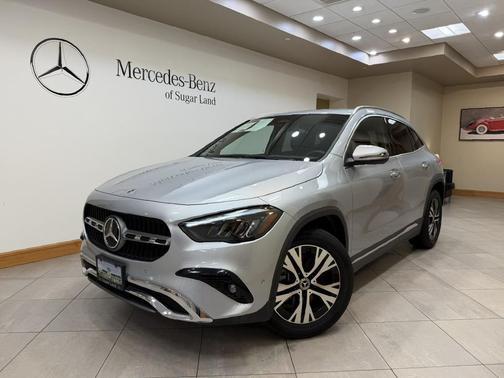 Cirrus Silver Metallic 2025 Mercedes-Benz GLA 250 4MATIC