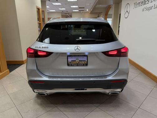 Cirrus Silver Metallic 2025 Mercedes-Benz GLA 250 4MATIC