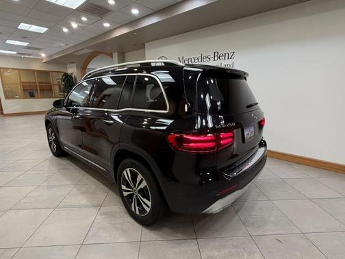 2025 Mercedes-Benz GLB 250 4MATIC