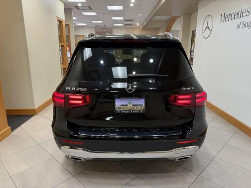 2025 Mercedes-Benz GLB 250 4MATIC