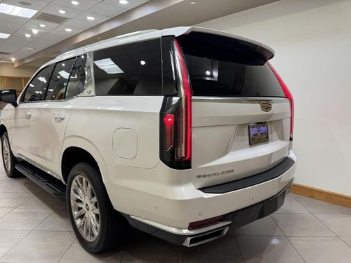 2022 Cadillac Escalade Premium Luxury