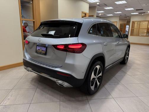 2025 Mercedes-Benz GLA 250 4MATIC