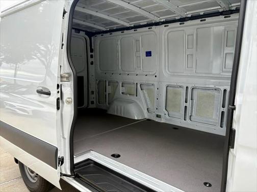 2025 Mercedes-Benz Sprinter 2500 Standard Roof