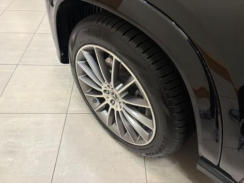 Obsidian Black Metallic 2026 Mercedes-Benz GLE 350 Base