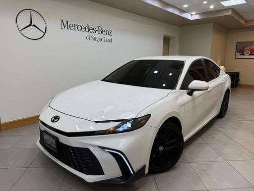 Ice Cap 2025 Toyota Camry SE