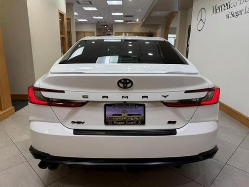 Ice Cap 2025 Toyota Camry SE