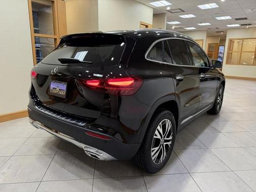 Night Black 2025 Mercedes-Benz GLA 250 4MATIC