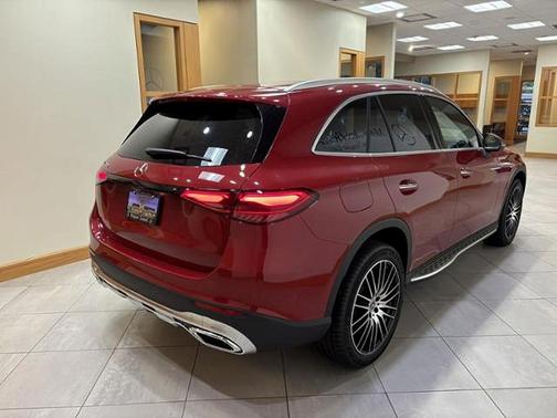 MANUFAKTUR Patagonia Red Metallic 2026 Mercedes-Benz GLC 300 Base