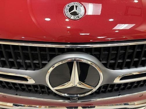 MANUFAKTUR Patagonia Red Metallic 2026 Mercedes-Benz GLC 300 Base